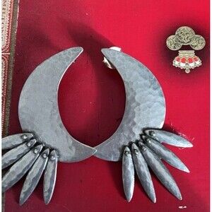 Vintage 2b Marked Silver Earrings Moon Crescent Shaped Silver Pierced Sunburst